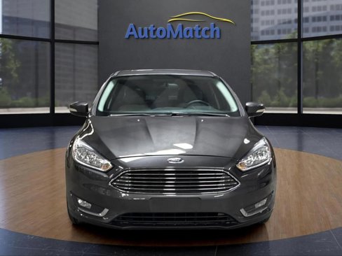 Used 2018 Ford Focus Titanium image 2