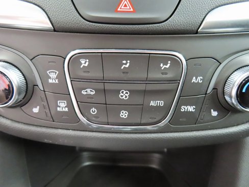 Used 2021 Chevrolet Equinox LT image 49