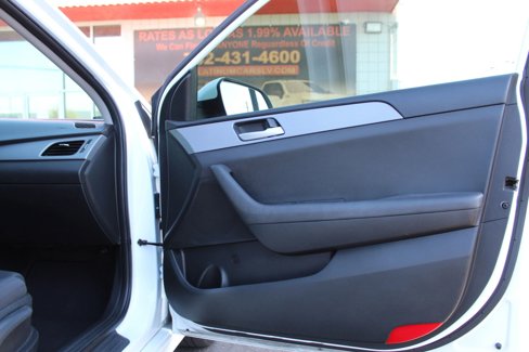 Used 2018 Hyundai Sonata SE w/ Cargo Package image 19