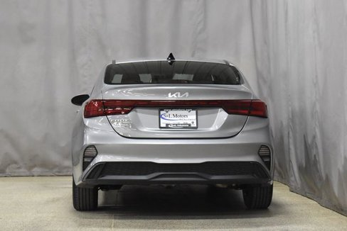 Used 2024 Kia Forte LXS image 8