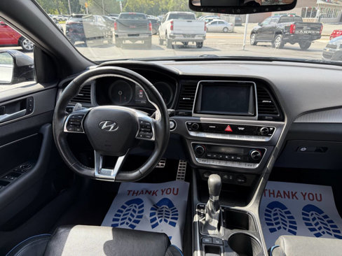 Used 2018 Hyundai Sonata Limited image 11