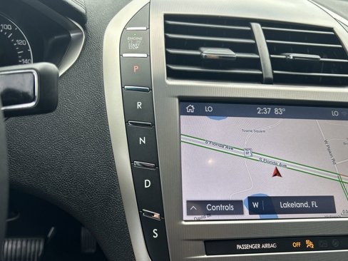 Used 2020 Lincoln MKZ w/ Convenience Package image 24