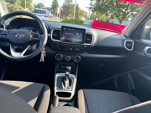 Certified 2023 Hyundai Venue SE image 20