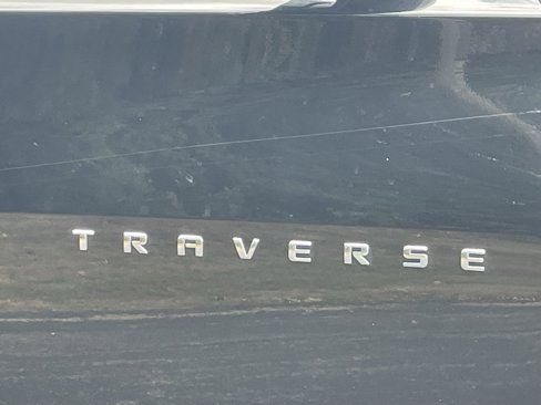 Used 2018 Chevrolet Traverse LT image 10