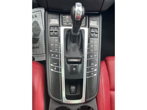 Used 2018 Porsche Macan S image 16