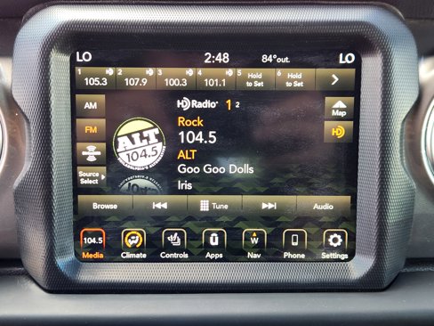 Used 2020 Jeep Wrangler Unlimited Sahara image 11