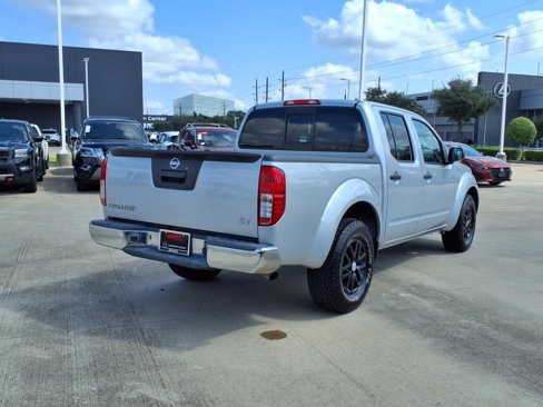 Used 2015 Nissan Frontier SV image 24