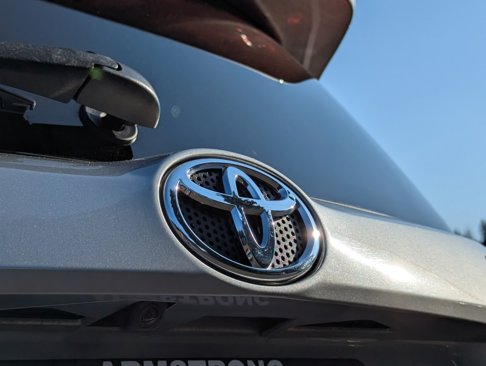 Used 2018 Toyota RAV4 XLE image 27