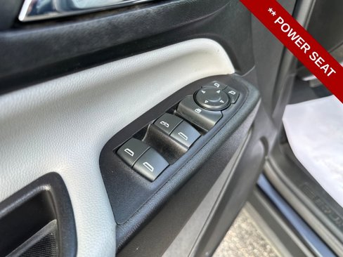 Used 2020 Chevrolet Equinox LS w/ LPO, Roadside Safety Package image 14