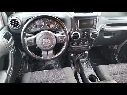 Used 2012 Jeep Wrangler Unlimited Sport image 11