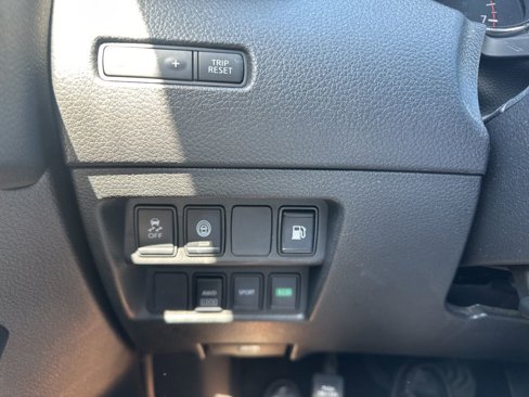 Used 2019 Nissan Rogue S w/ Special Edition Package image 17