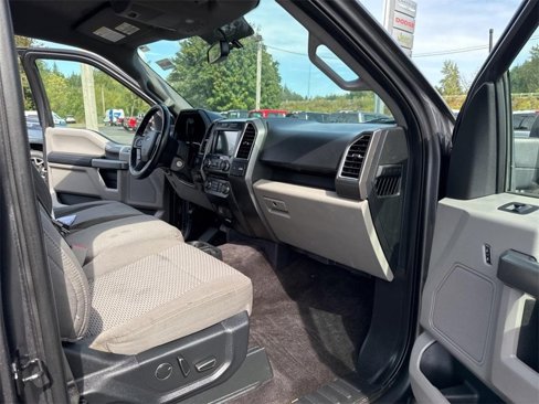 Used 2016 Ford F150 XLT w/ Equipment Group 302A Luxury image 26
