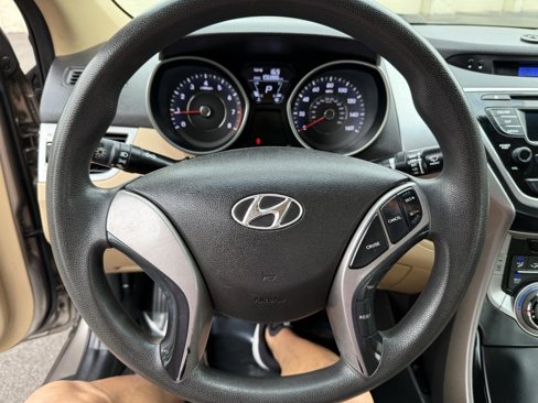 Used 2013 Hyundai Elantra GLS image 17