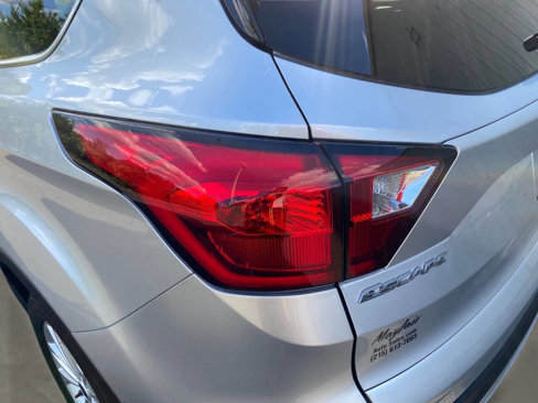 Used 2019 Ford Escape SEL image 10