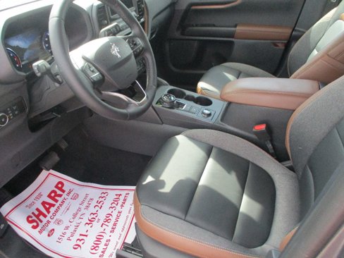 Used 2024 Ford Bronco Sport Outer Banks w/ Tech Package image 4