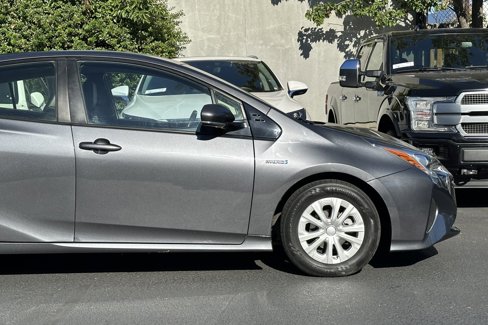 Used 2017 Toyota Prius Four image 35