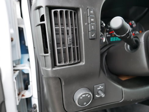 Used 2014 Chevrolet Express 3500 image 18
