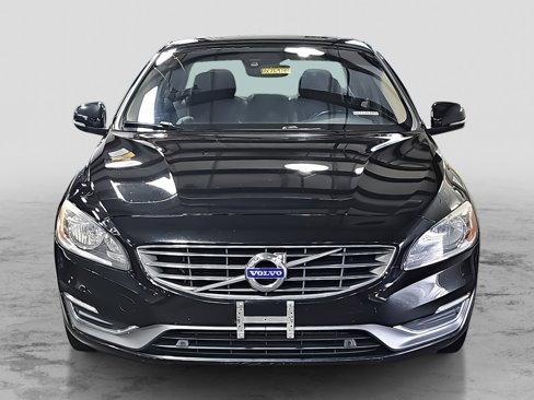 Used 2018 Volvo S60 T5 Inscription image 2