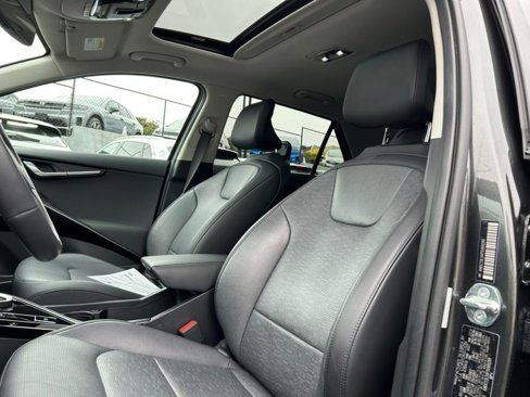 Used 2023 Kia Niro Wave image 16