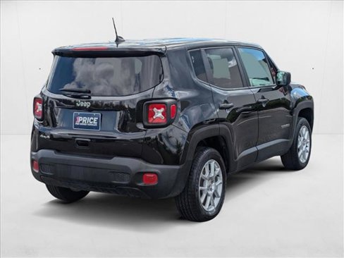 Used 2023 Jeep Renegade Latitude image 5