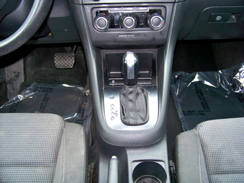 Used 2011 Volkswagen Golf 4-Door image 37