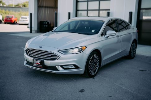 Used 2017 Ford Fusion Titanium image 3
