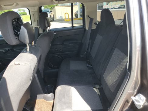 Used 2014 Jeep Patriot Sport image 8