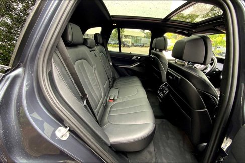 Used 2021 BMW X5 M50i w/ Premium Package image 18
