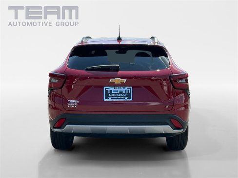 New 2026 Chevrolet Trax LT w/ Driver Confidence Package image 6