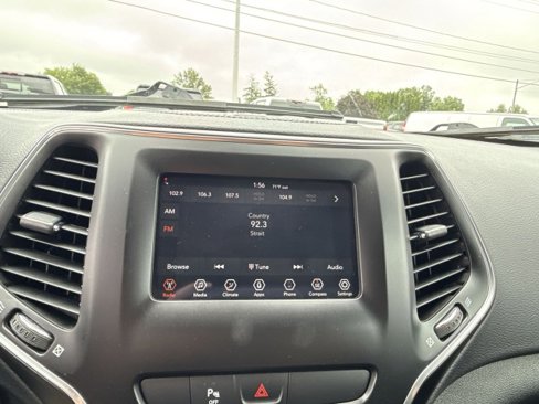 Used 2020 Jeep Cherokee Latitude image 12