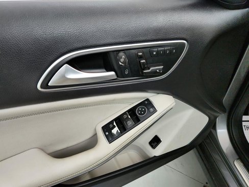 Used 2017 Mercedes-Benz GLA 250 image 22