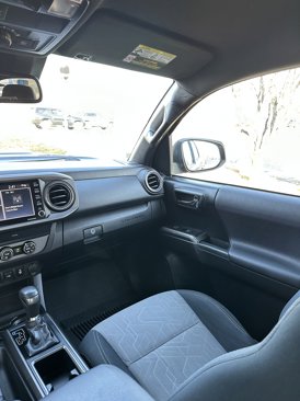 Used 2020 Toyota Tacoma TRD Off-Road image 35