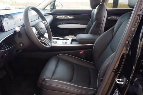 New 2026 Genesis GV70 2.5T Advanced image 17