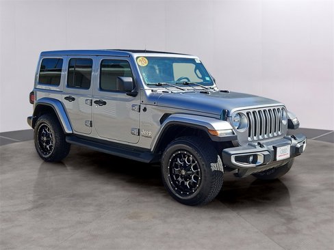 Used 2020 Jeep Wrangler Unlimited Sahara image 3