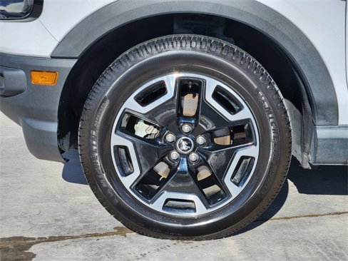Used 2021 Ford Bronco Sport Outer Banks w/ Outer Banks Package image 10