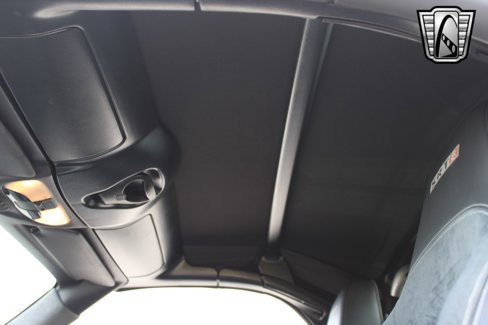 Used 2005 Chrysler Crossfire Convertible image 7