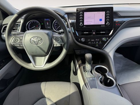 Used 2024 Toyota Camry LE w/ Convenience Package image 10