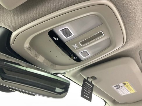 New 2025 Volvo XC40 B5 Plus w/ Protection Package Premier image 17