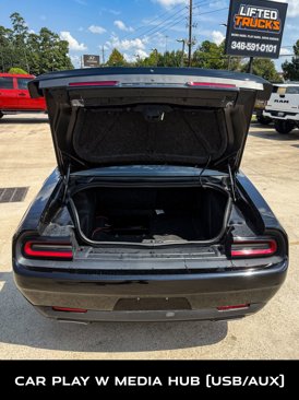 Used 2018 Dodge Challenger SXT w/ Driver Convenience Group image 7