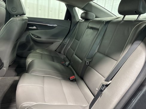 Used 2019 Chevrolet Impala Premier w/ Premier Convenience Package image 19