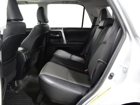 Used 2016 Toyota 4Runner SR5 Premium image 15