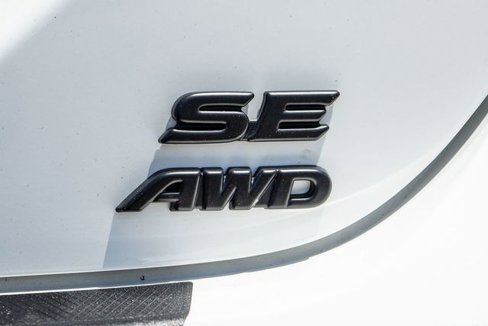 Used 2023 Toyota Camry SE image 5