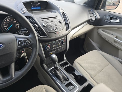 Used 2017 Ford Escape SE image 21