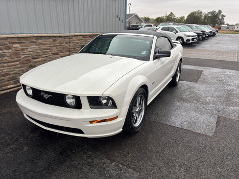 Used 2006 Ford Mustang GT image 2
