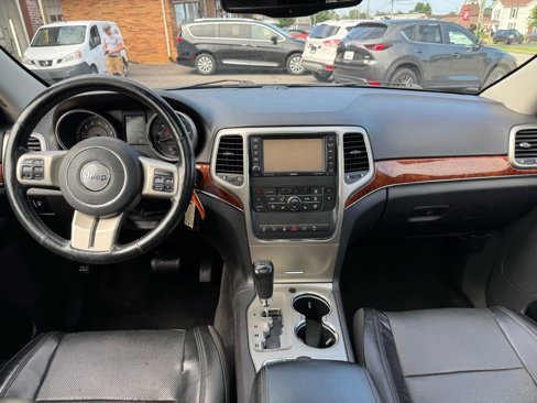 Used 2011 Jeep Grand Cherokee Limited w/ Luxury Group II image 30
