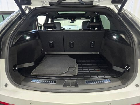 Used 2023 Cadillac XT4 Sport image 11