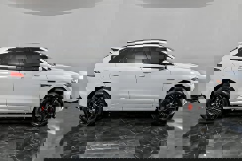 Used 2018 Jaguar F-PACE S image 13