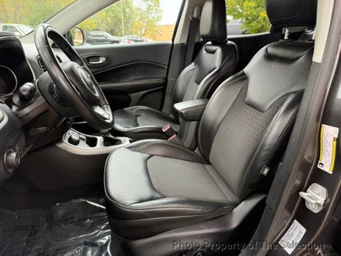 Used 2017 Jeep Compass Latitude w/ Cold Weather Group image 41