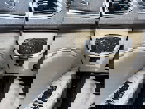 Used 2019 Lincoln MKZ Reserve image 26