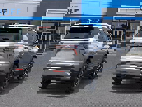 New 2026 Chevrolet Equinox LT w/ Convenience Package II image 4